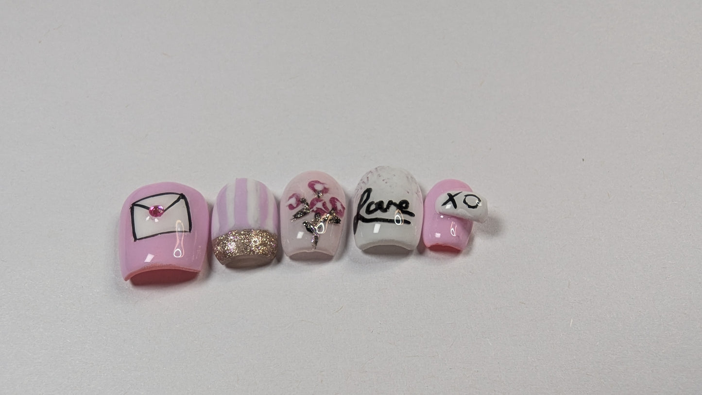 Sweet Love Press-On Nail Set