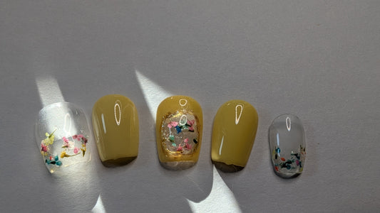 Golden Meadow Press-On Nail Set